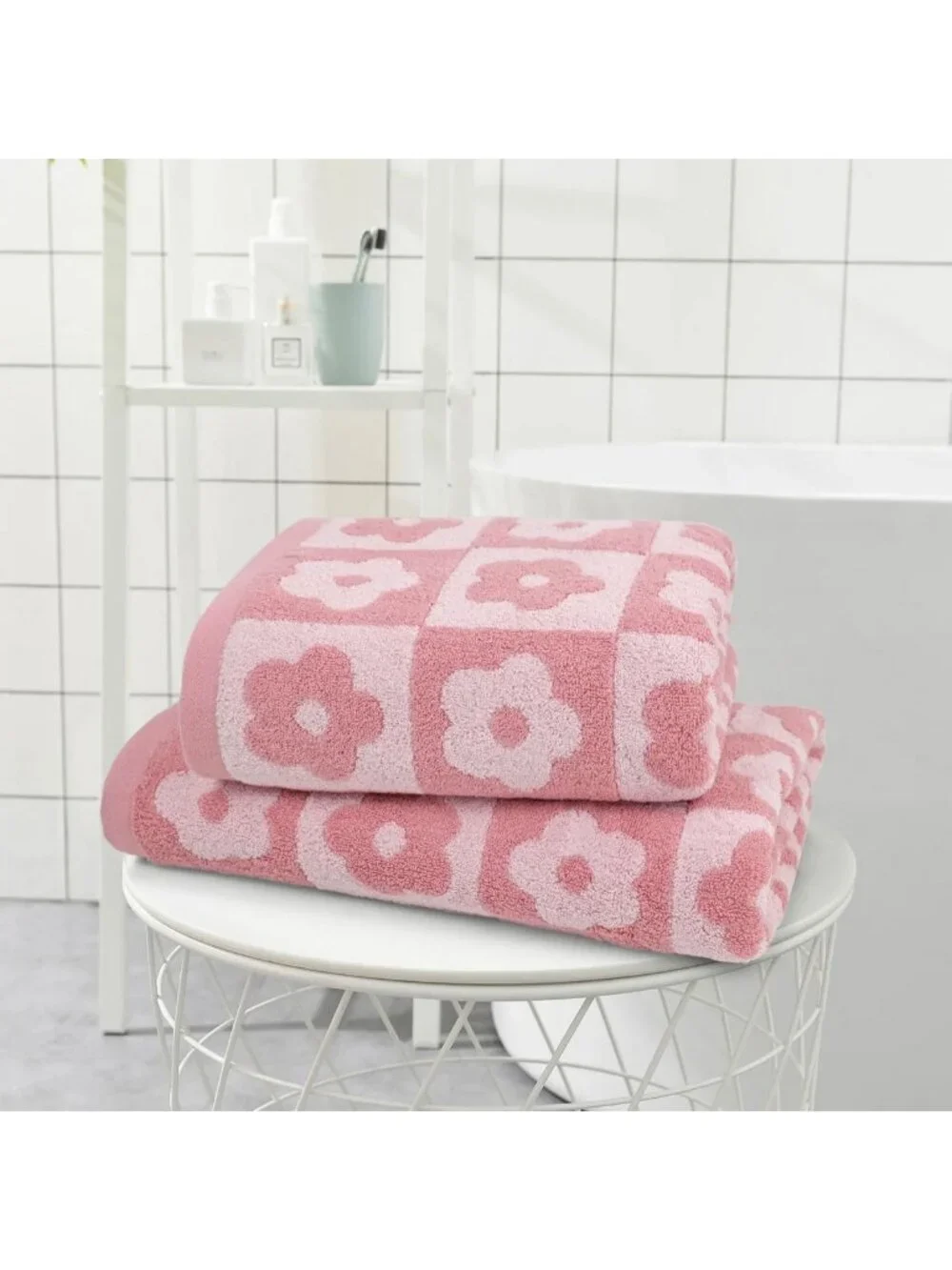 Luxury Pink Checkered Floral Bath Towels Set - Soft, Absorbent, Stylish for